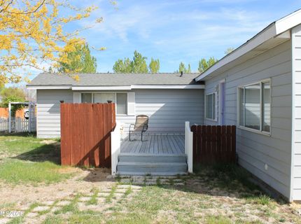 320 Reyes Way, Yerington, NV 89447 Photo