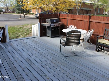 320 Reyes Way, Yerington, NV 89447 Photo