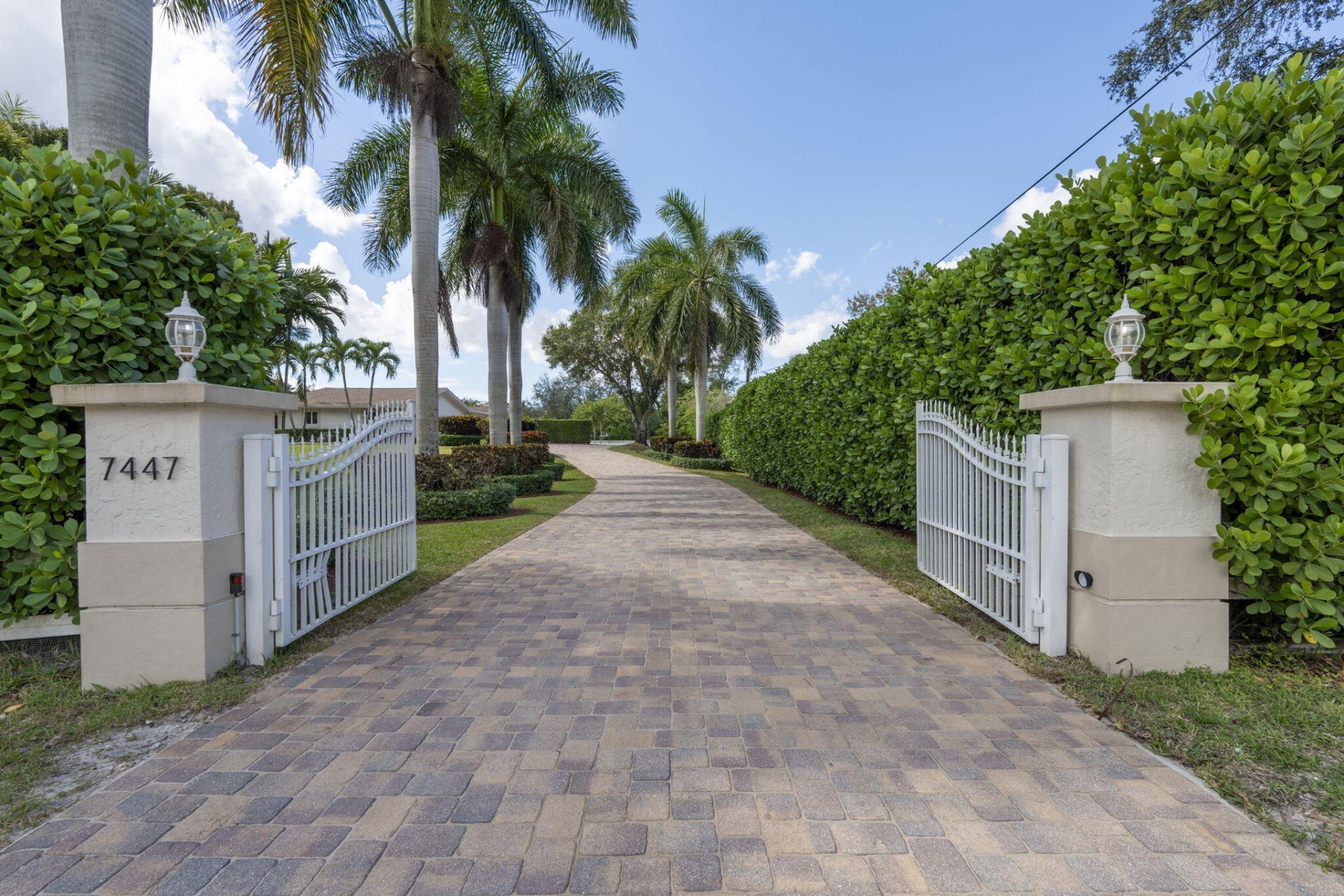 7447 NW 82nd Terrace, Parkland, FL 33067 Photo