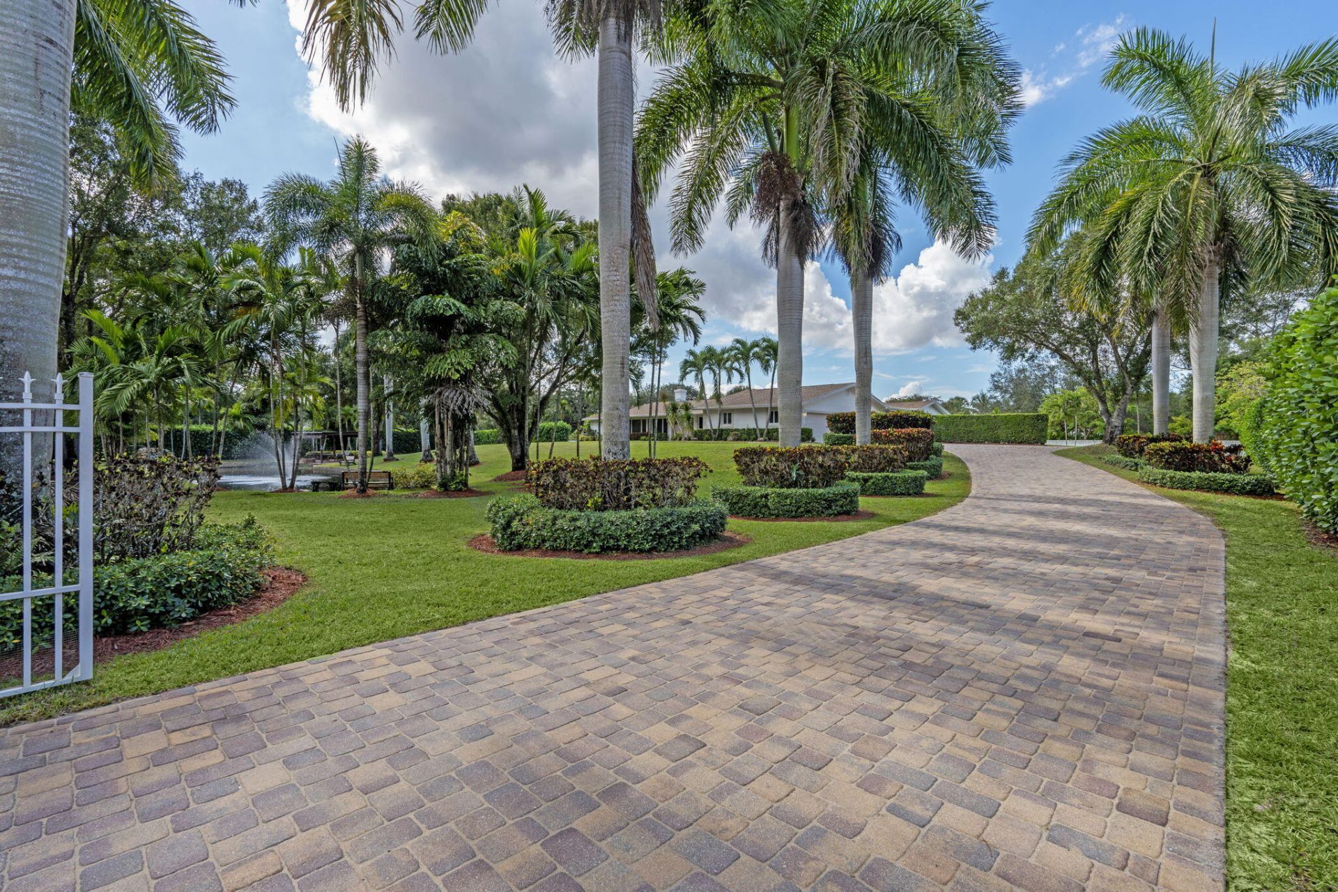 7447 NW 82nd Terrace, Parkland, FL 33067 Photo