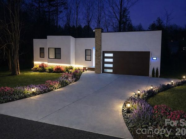 2520 27th Avenue Circle NE, Hickory, NC 28601