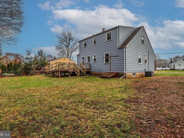 11 JERICHO DRIVE, HAMILTON, NJ 08690