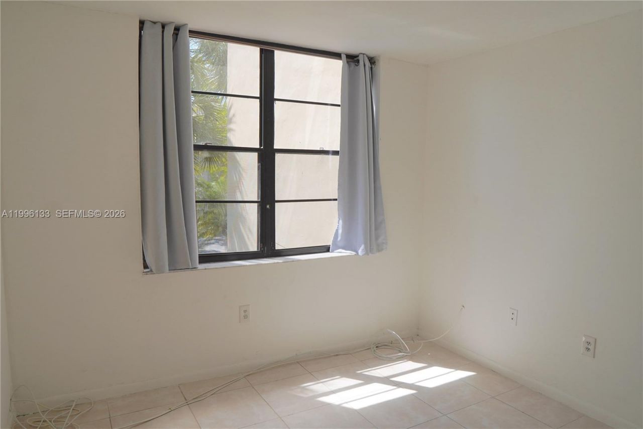 10865 SW 112th Ave, Unit 203, Miami, FL 33176 Photo