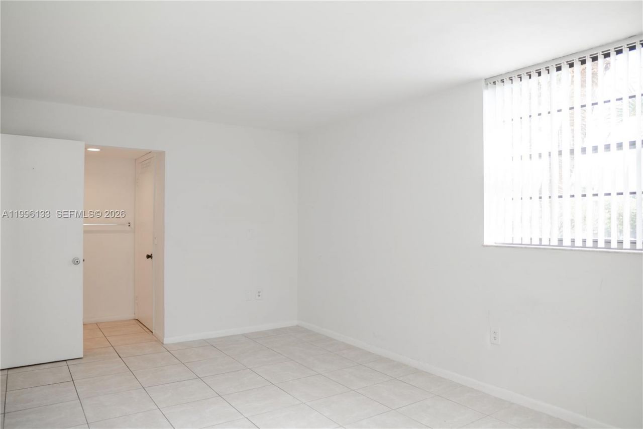 10865 SW 112th Ave, Unit 203, Miami, FL 33176 Photo