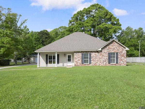 24371 Walker South Rd, Denham Springs, LA 70726