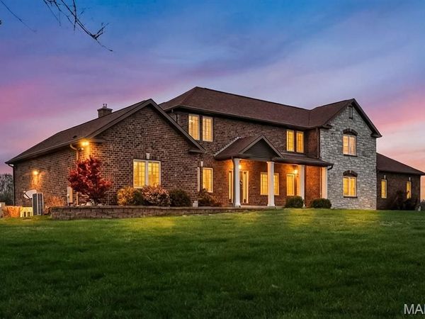 10349 Bauer Road, St Louis, MO 63128