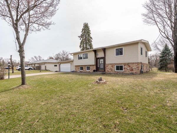 6401 Shingle Creek Drive, Brooklyn Park, MN 55445