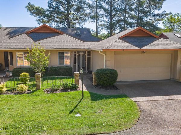 357 E Cascades Circle, Clinton, MS 39056