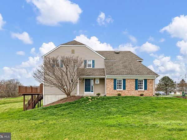 719 JACQUES CIRCLE, CHESTER SPRINGS, PA 19425