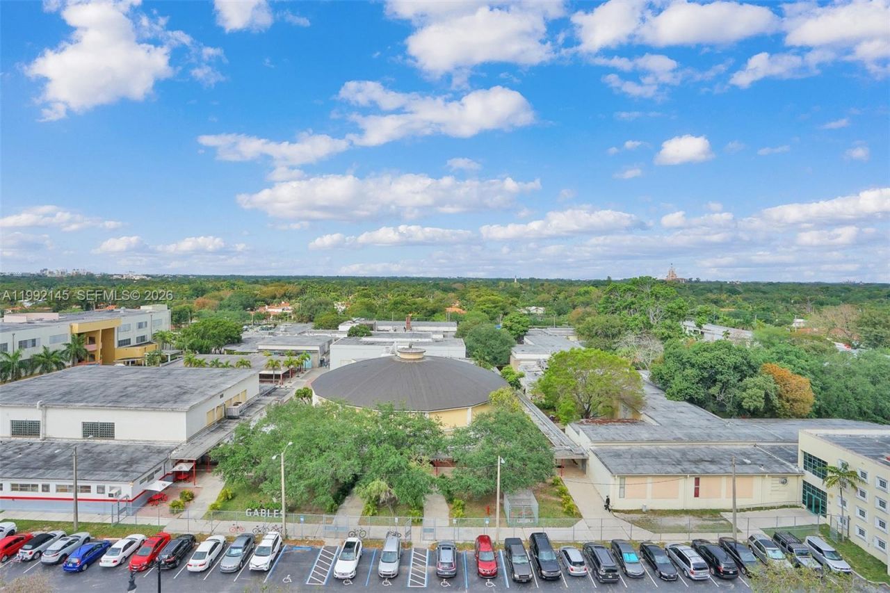 301 Altara Ave, Unit 819, Coral Gables, FL 33146 Photo