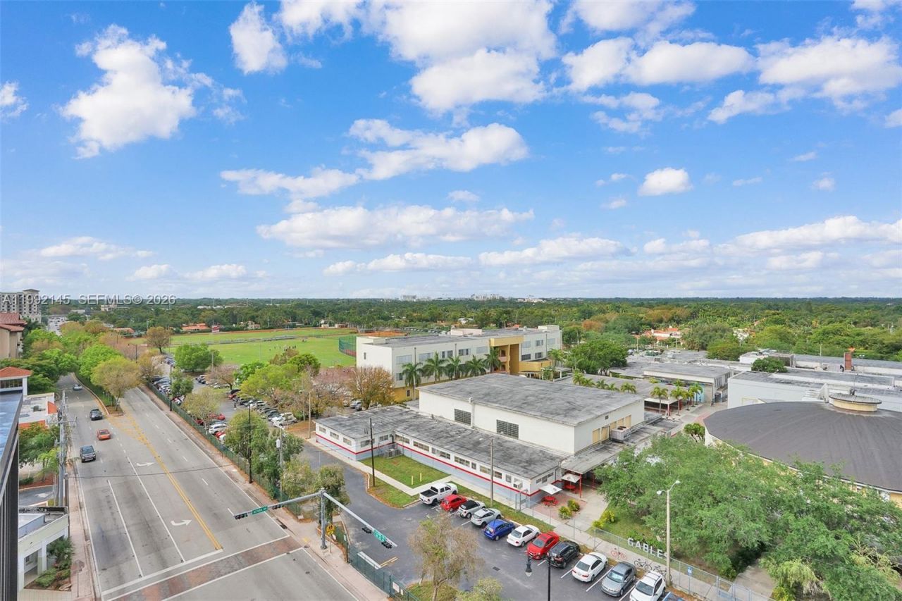 301 Altara Ave, Unit 819, Coral Gables, FL 33146 Photo