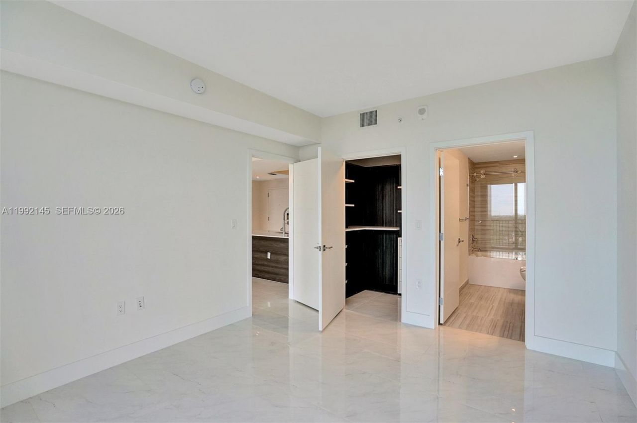 301 Altara Ave, Unit 819, Coral Gables, FL 33146 Photo