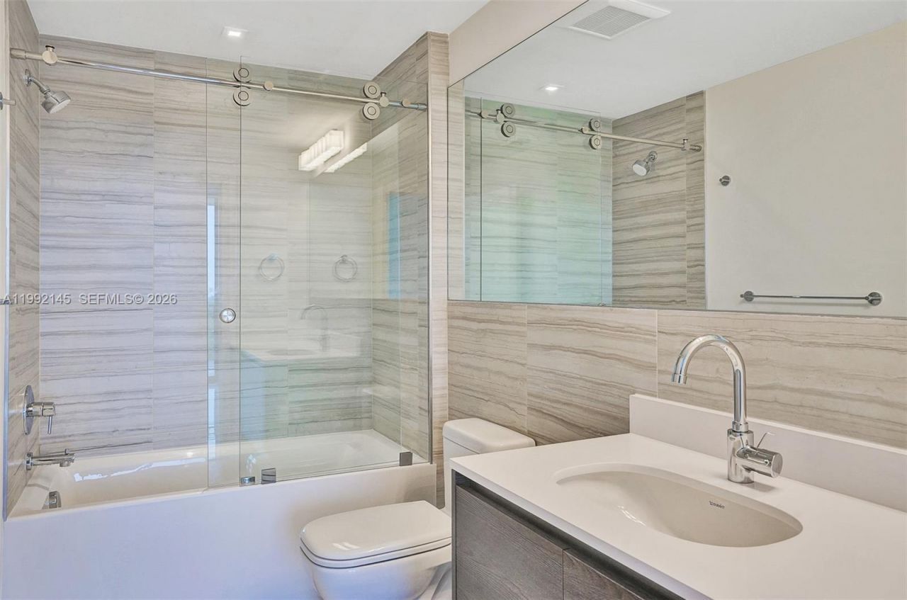 301 Altara Ave, Unit 819, Coral Gables, FL 33146 Photo