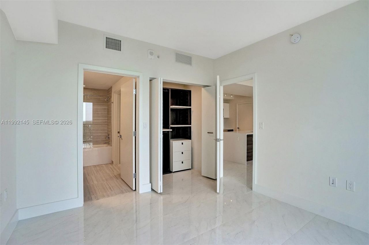 301 Altara Ave, Unit 819, Coral Gables, FL 33146 Photo