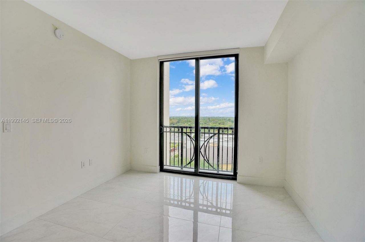 301 Altara Ave, Unit 819, Coral Gables, FL 33146 Photo