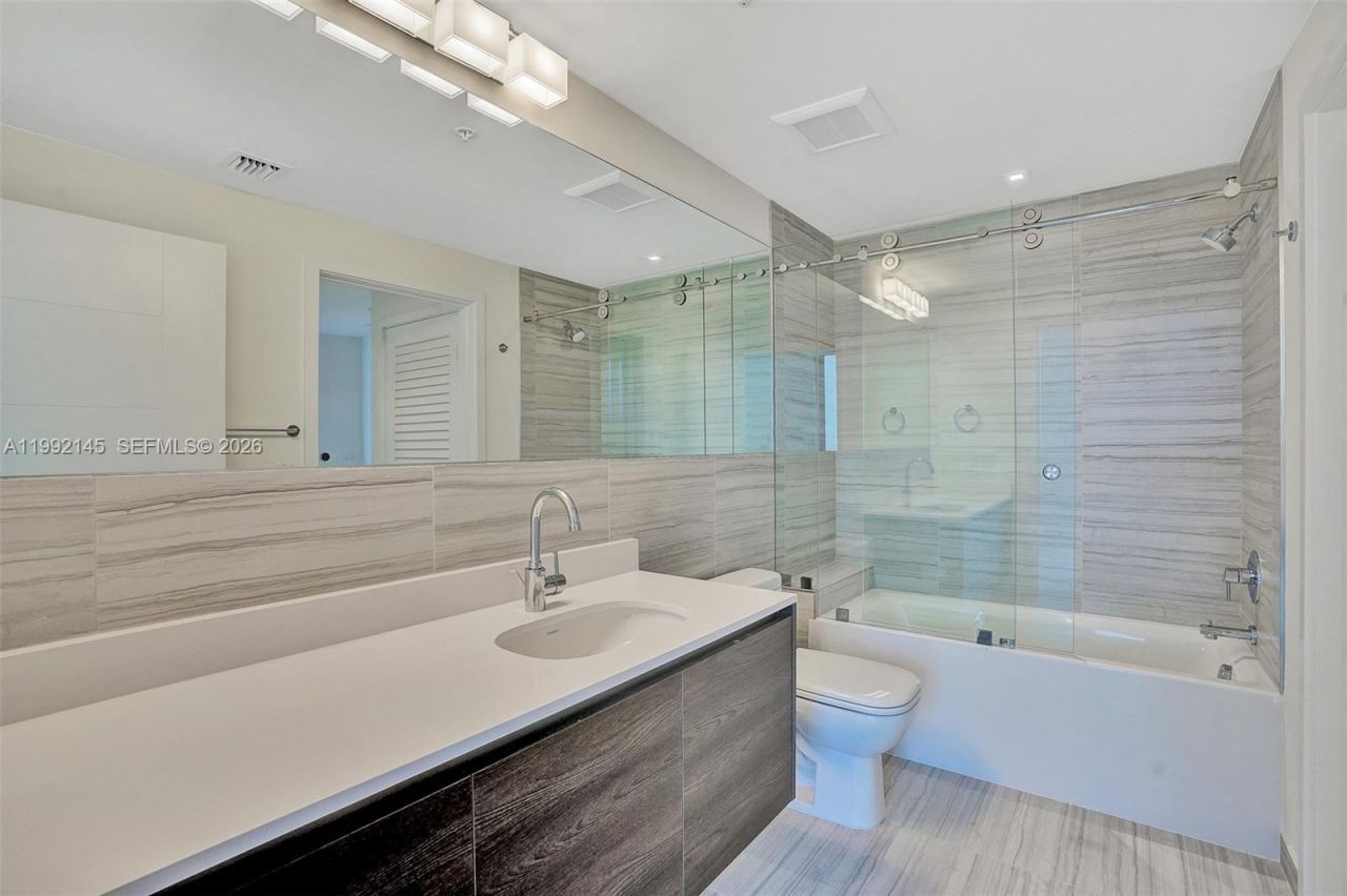 301 Altara Ave, Unit 819, Coral Gables, FL 33146 Photo