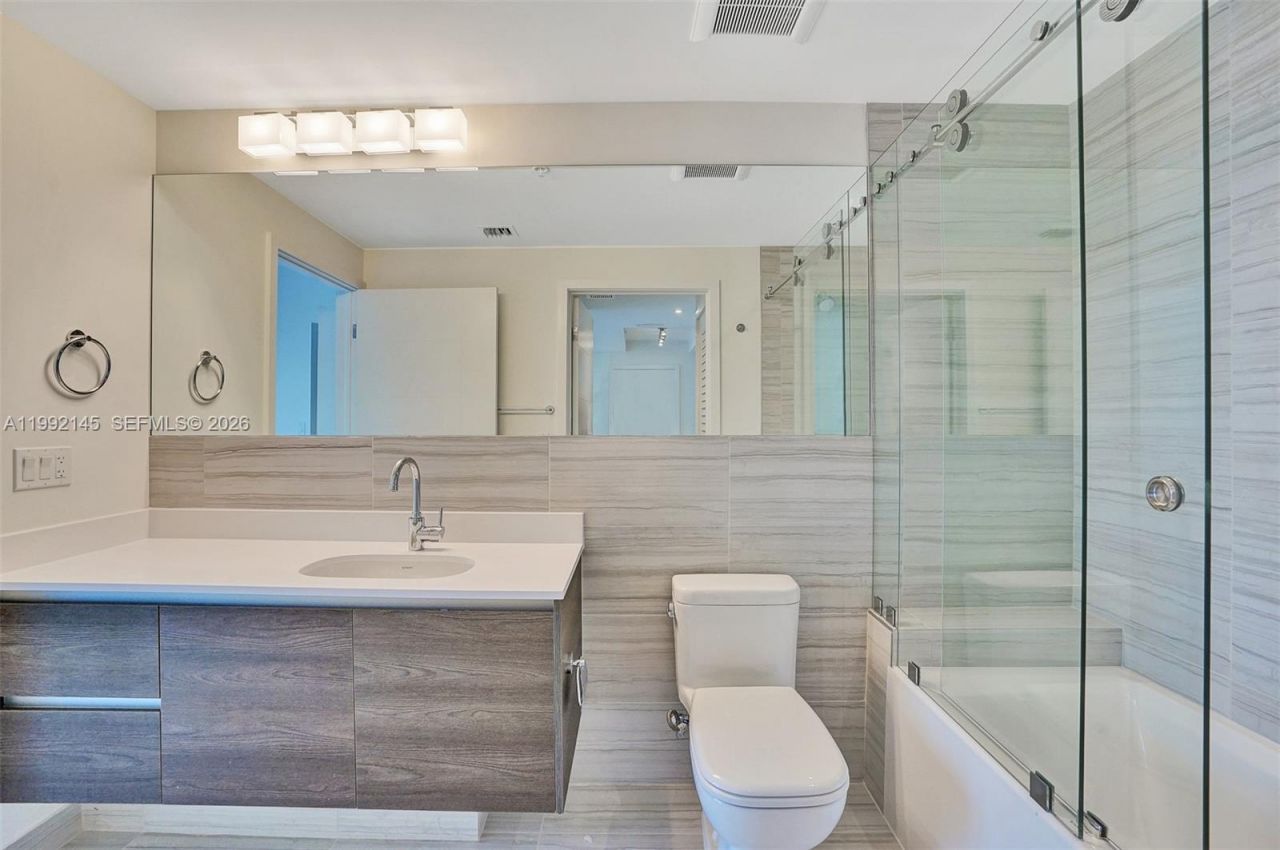 301 Altara Ave, Unit 819, Coral Gables, FL 33146 Photo