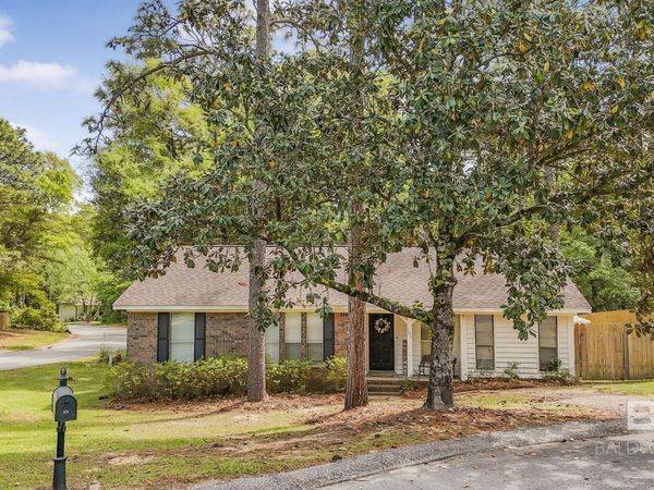 101 Buena Vista Circle South, Daphne, AL 36526