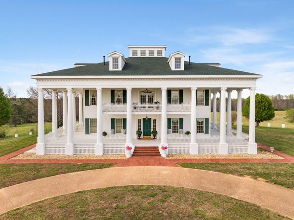 99 Posey Circle, Saint Joseph, TN 38481