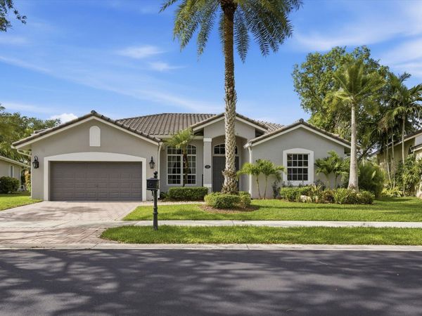 1290 Ginger Circle, Weston, FL 33326