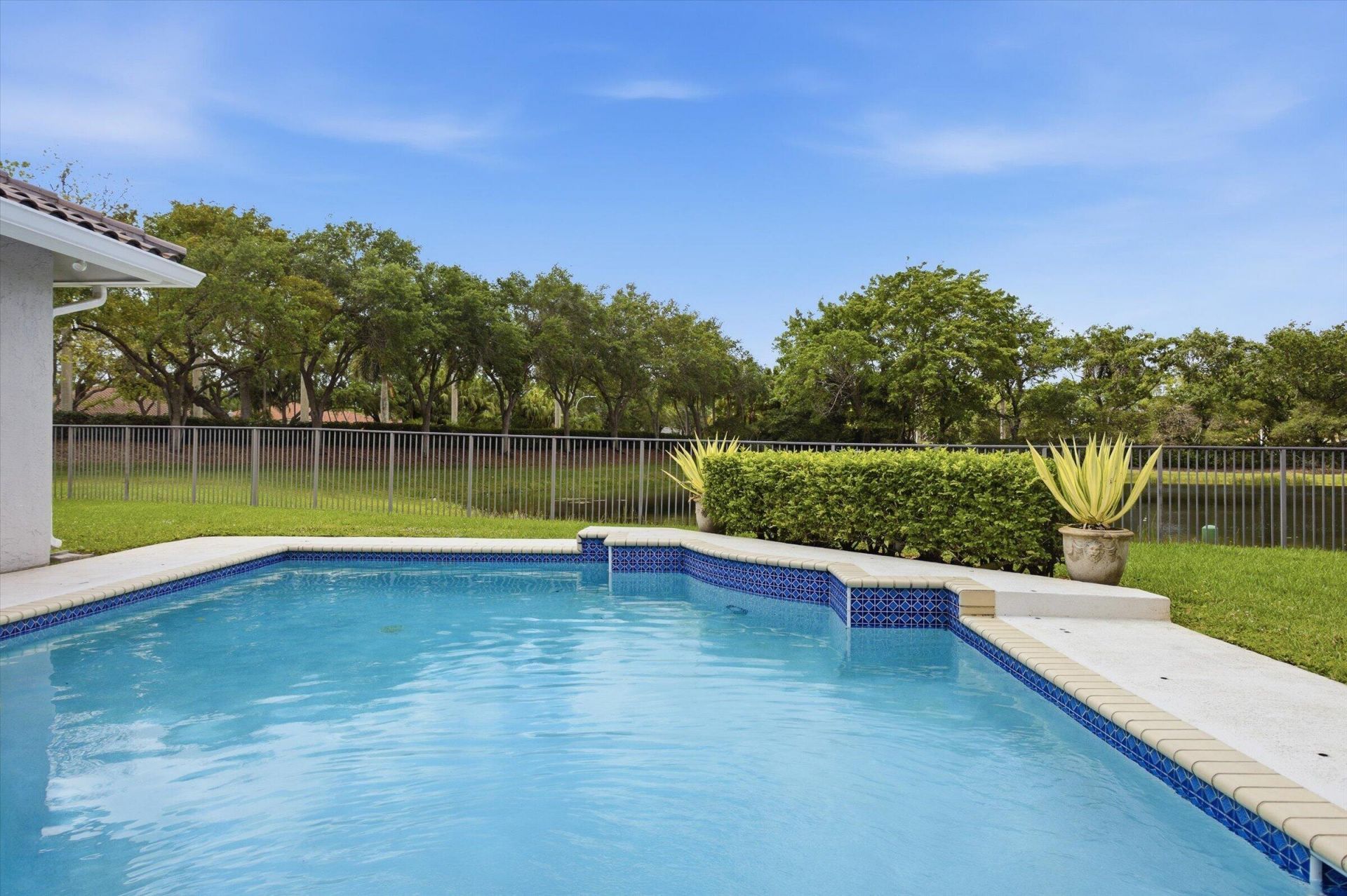 1290 Ginger Circle, Weston, FL 33326 Photo