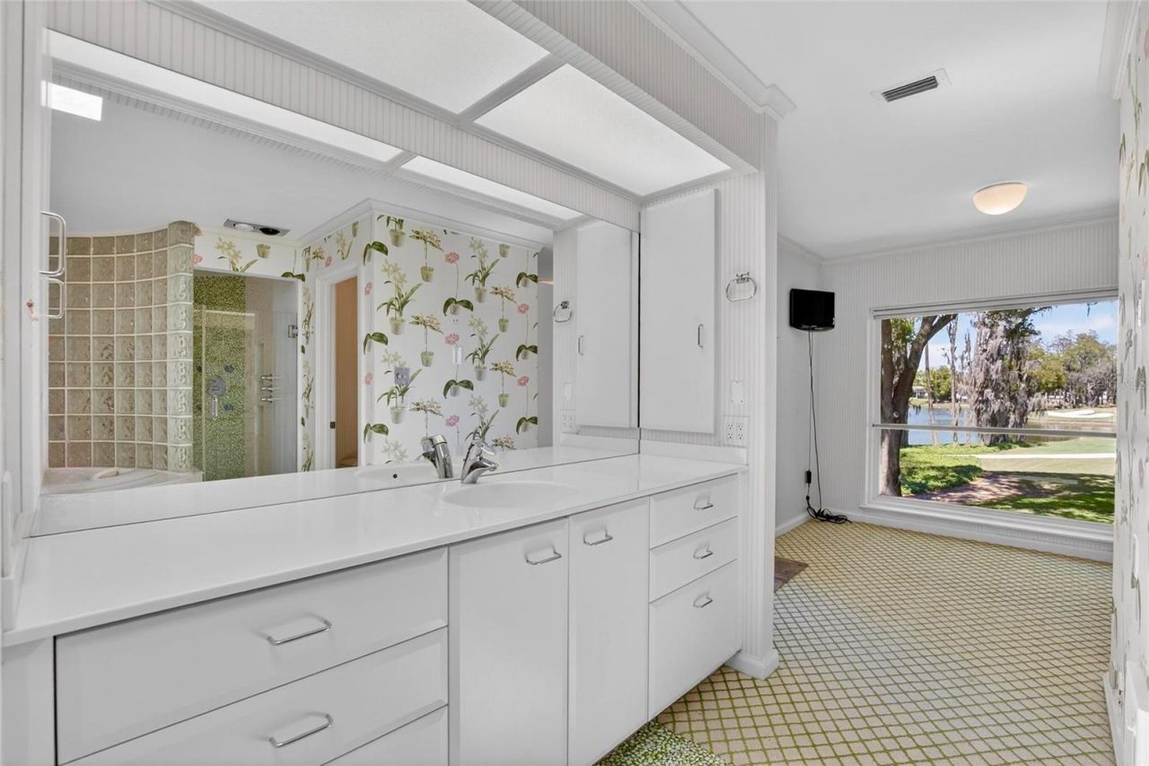 1043 Guisando De Avila, Tampa, FL 33613 Photo