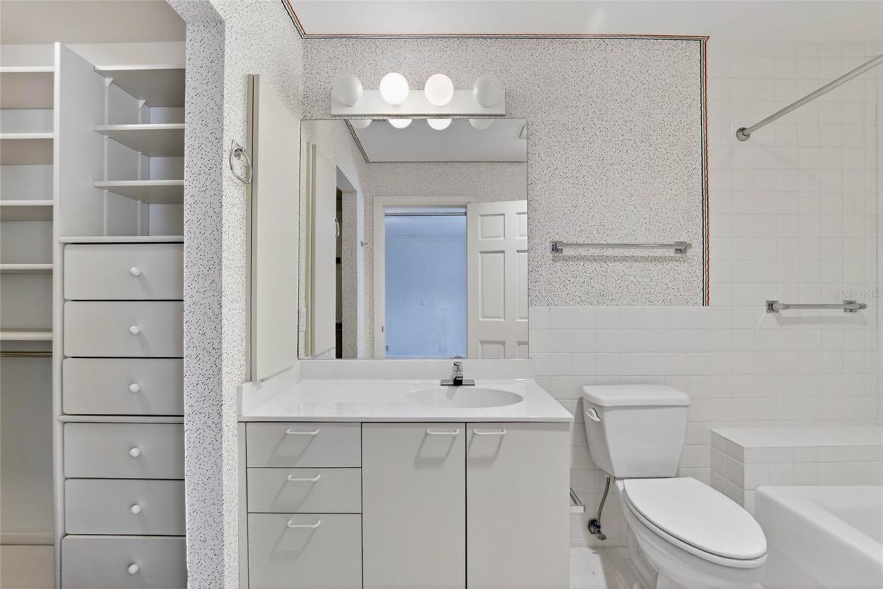 1043 Guisando De Avila, Tampa, FL 33613 Photo