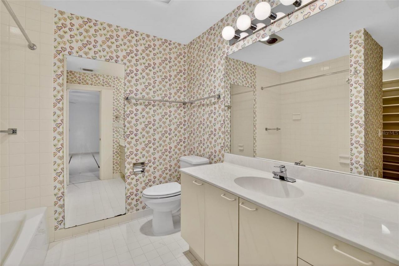 1043 Guisando De Avila, Tampa, FL 33613 Photo