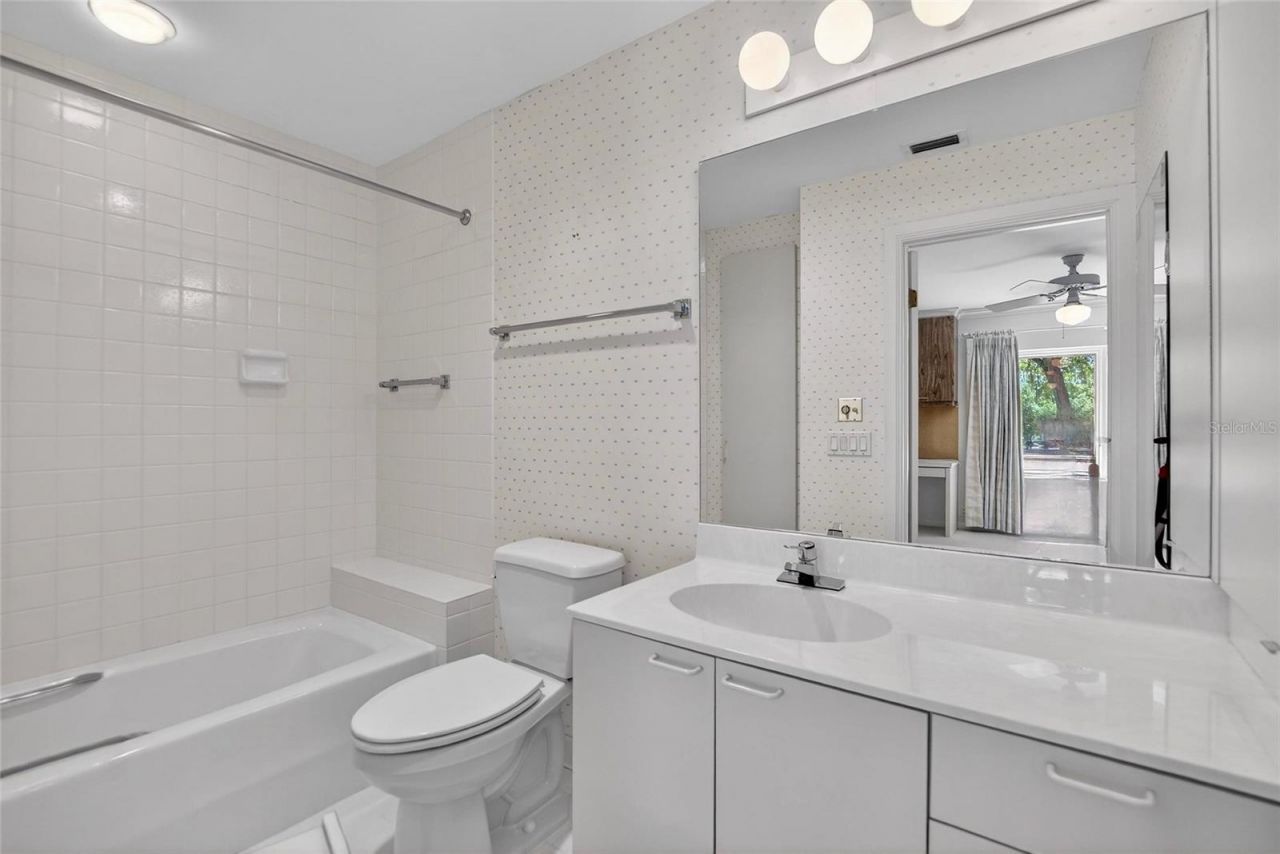 1043 Guisando De Avila, Tampa, FL 33613 Photo