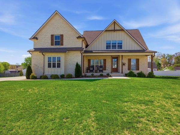 1002 Pheasant Run Ct, Spring Hill, TN 37174