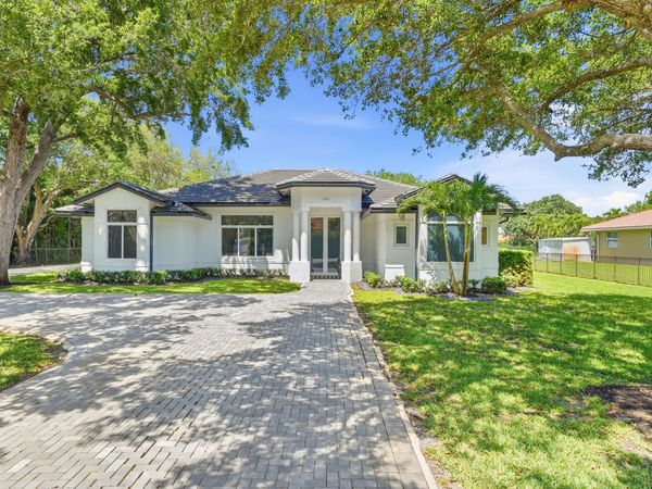 13091 SW 16th Court, Davie, FL 33325