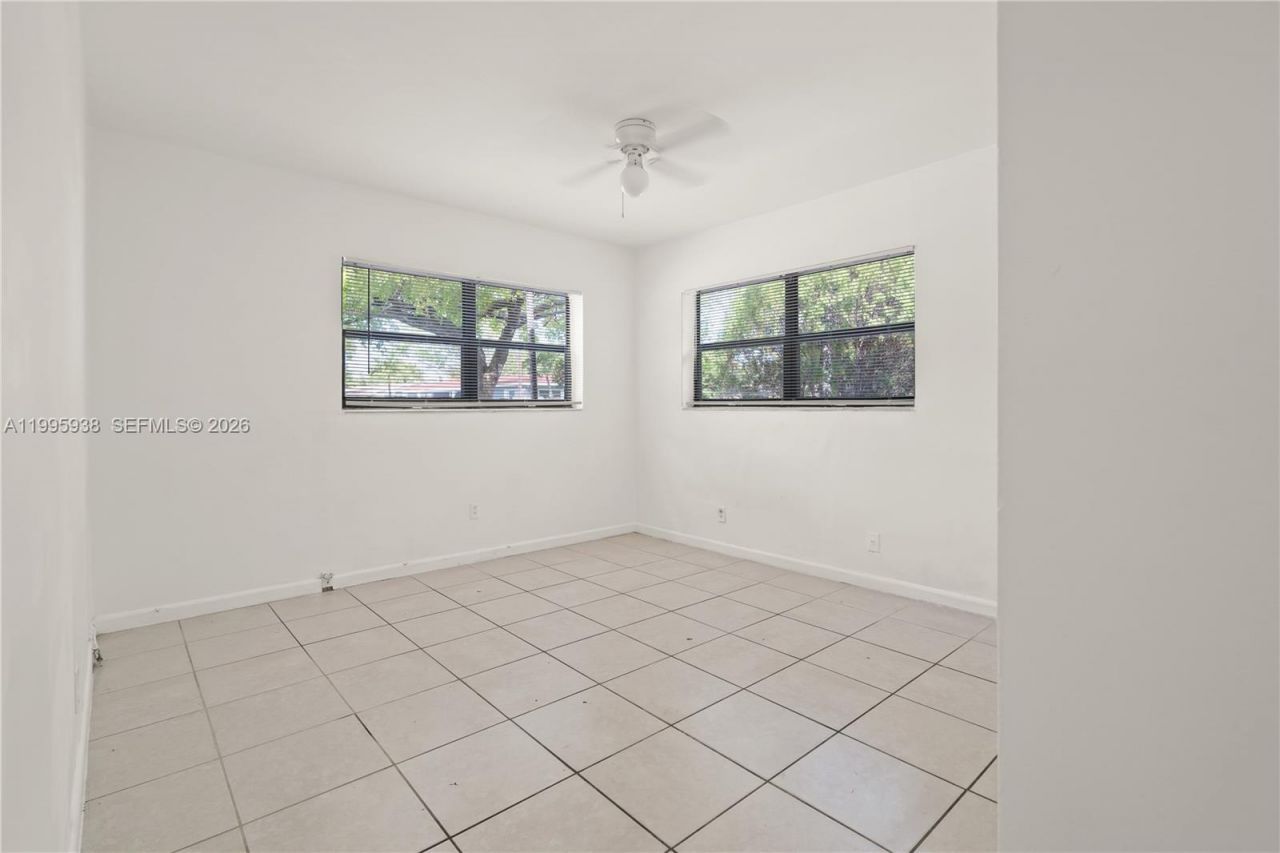 501 SW 9th St, Unit 1-2, Hallandale Beach, FL 33009 Photo