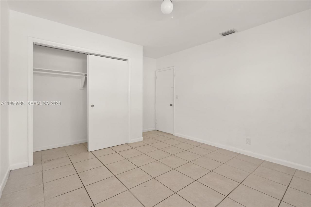 501 SW 9th St, Unit 1-2, Hallandale Beach, FL 33009 Photo