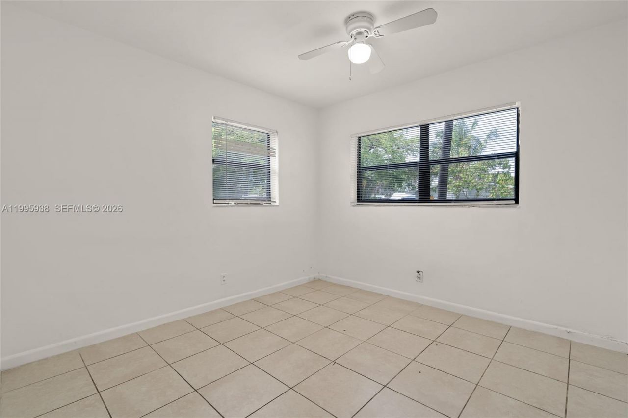501 SW 9th St, Unit 1-2, Hallandale Beach, FL 33009 Photo