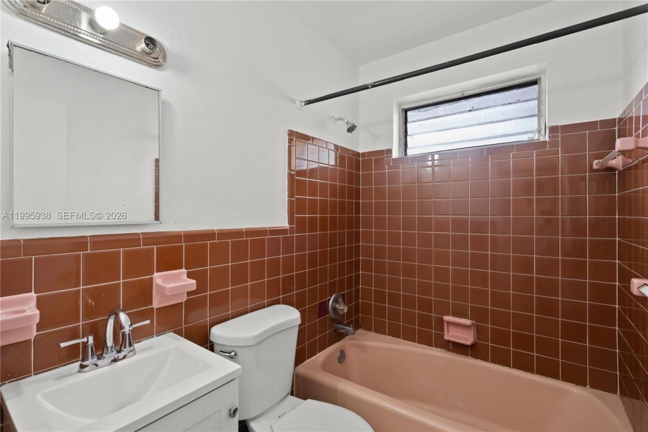 501 SW 9th St, Unit 1-2, Hallandale Beach, FL 33009 Photo