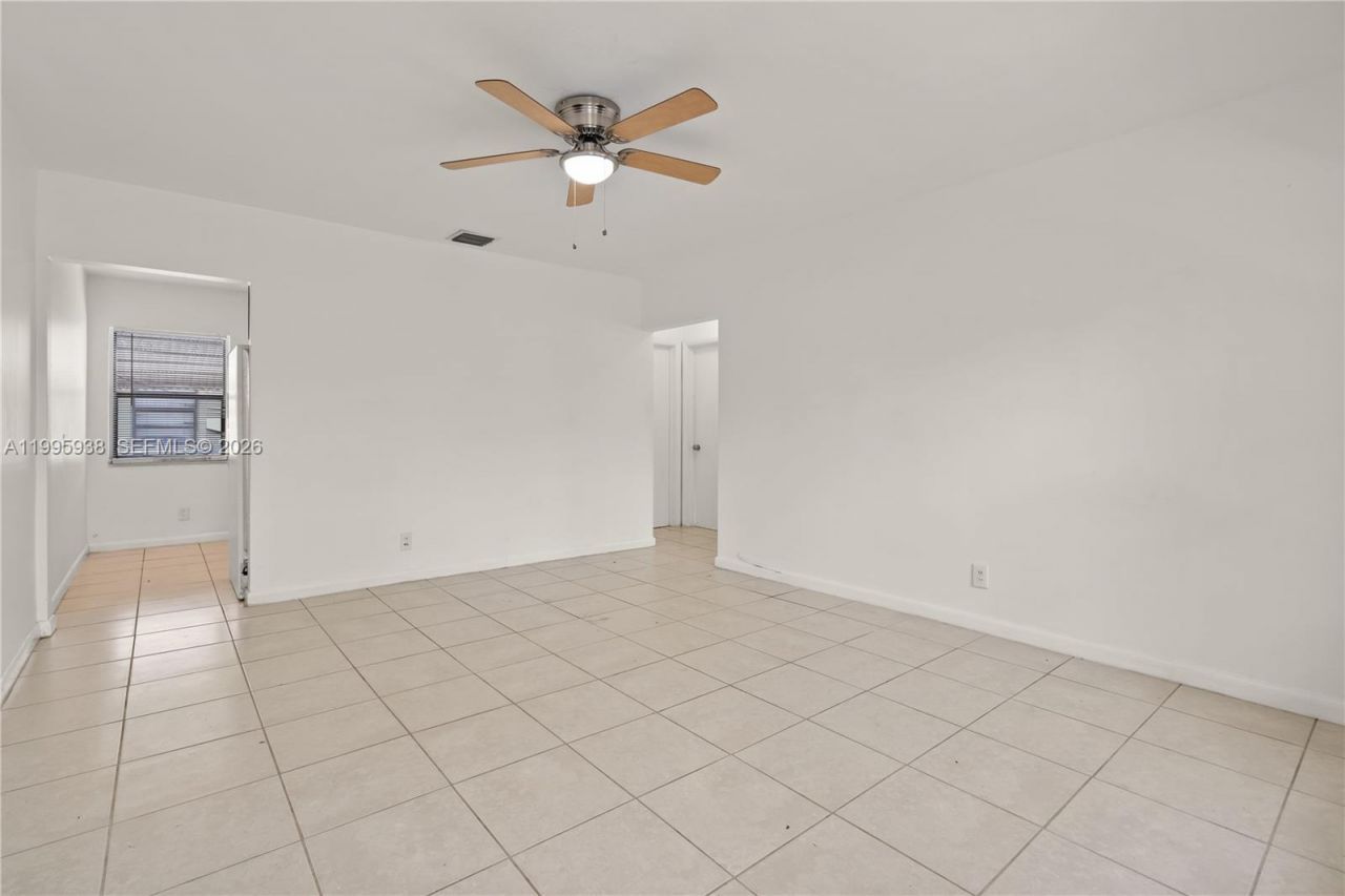 501 SW 9th St, Unit 1-2, Hallandale Beach, FL 33009 Photo