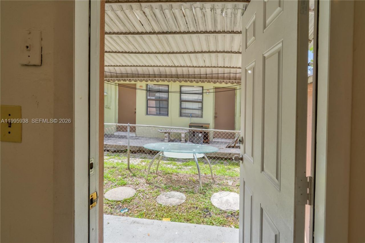 501 SW 9th St, Unit 1-2, Hallandale Beach, FL 33009 Photo