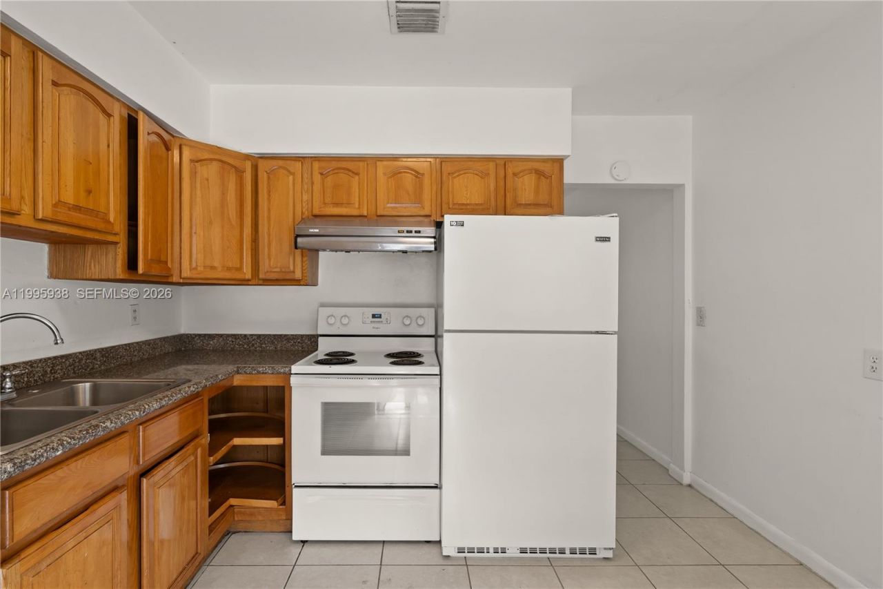 501 SW 9th St, Unit 1-2, Hallandale Beach, FL 33009 Photo