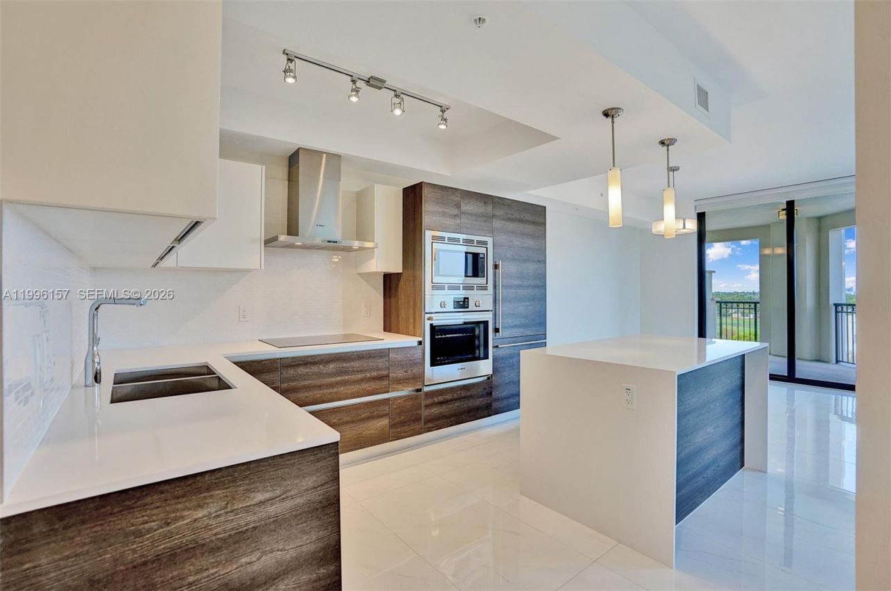 301 Altara Ave, Unit 617, Coral Gables, FL 33146 Photo