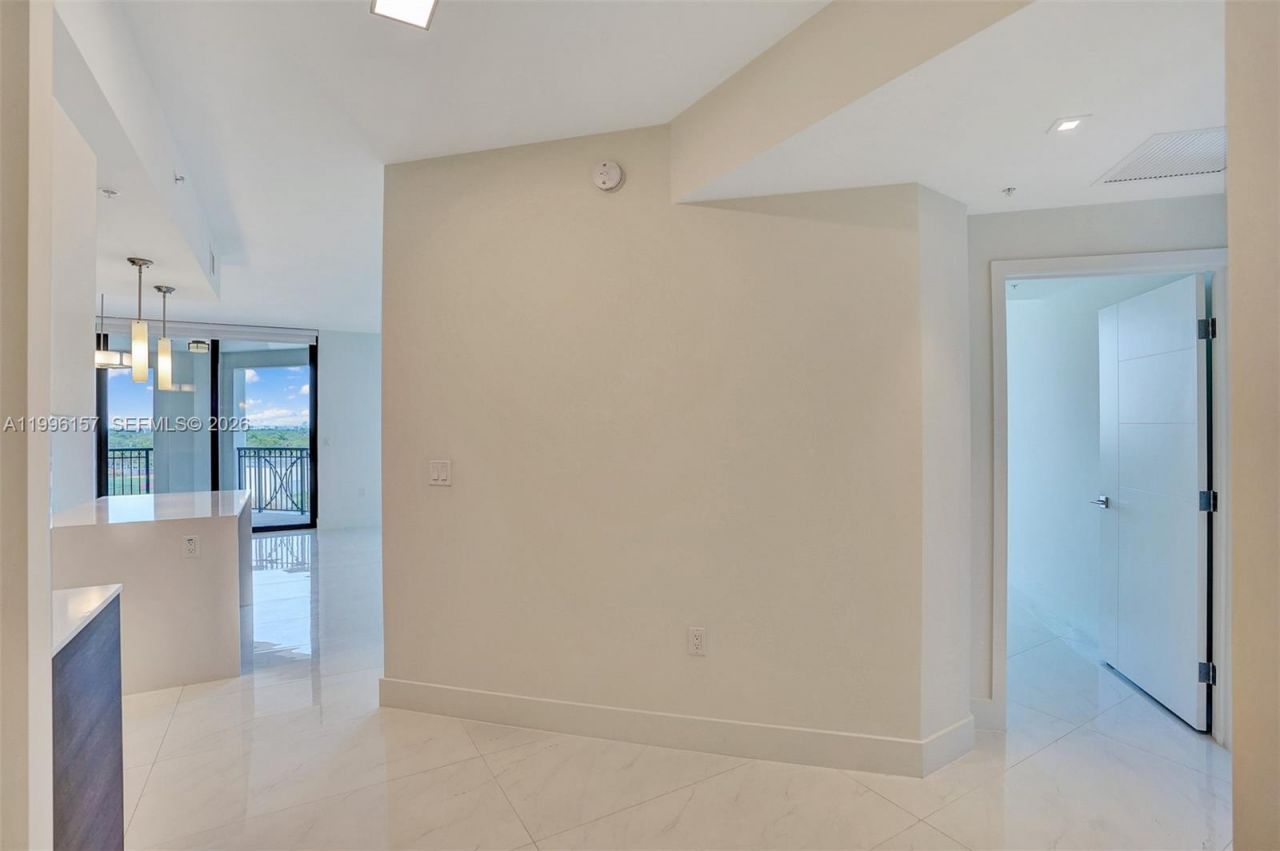 301 Altara Ave, Unit 617, Coral Gables, FL 33146 Photo