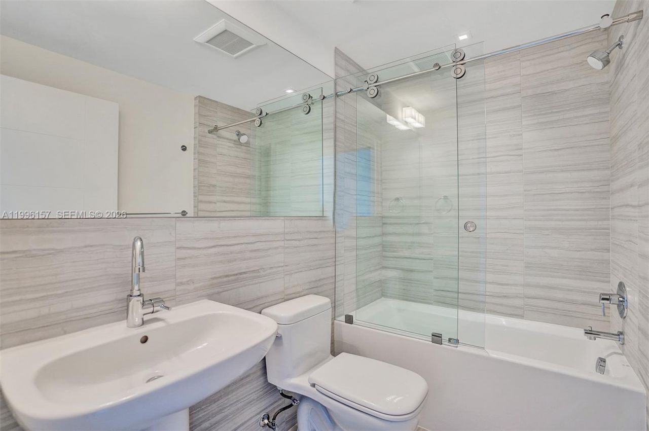 301 Altara Ave, Unit 617, Coral Gables, FL 33146 Photo