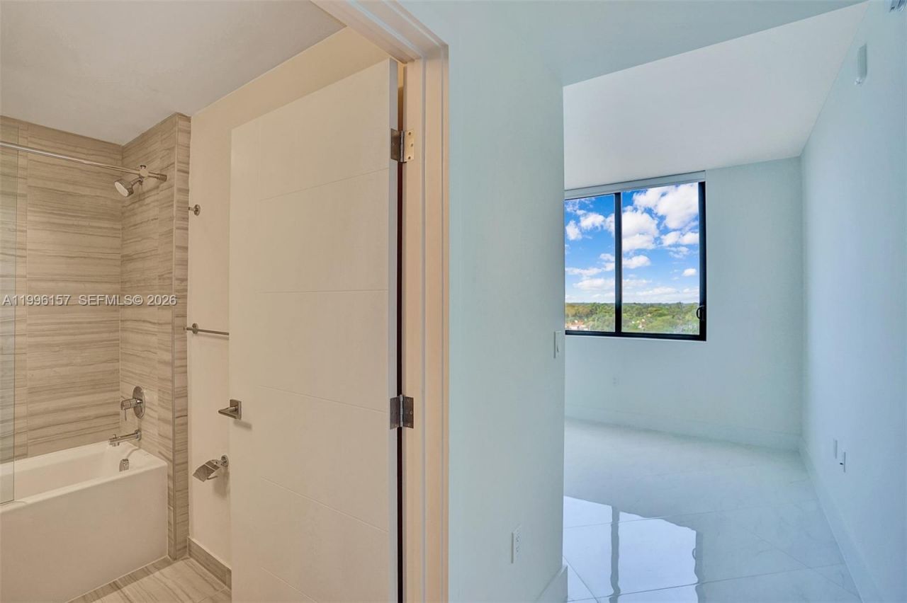 301 Altara Ave, Unit 617, Coral Gables, FL 33146 Photo