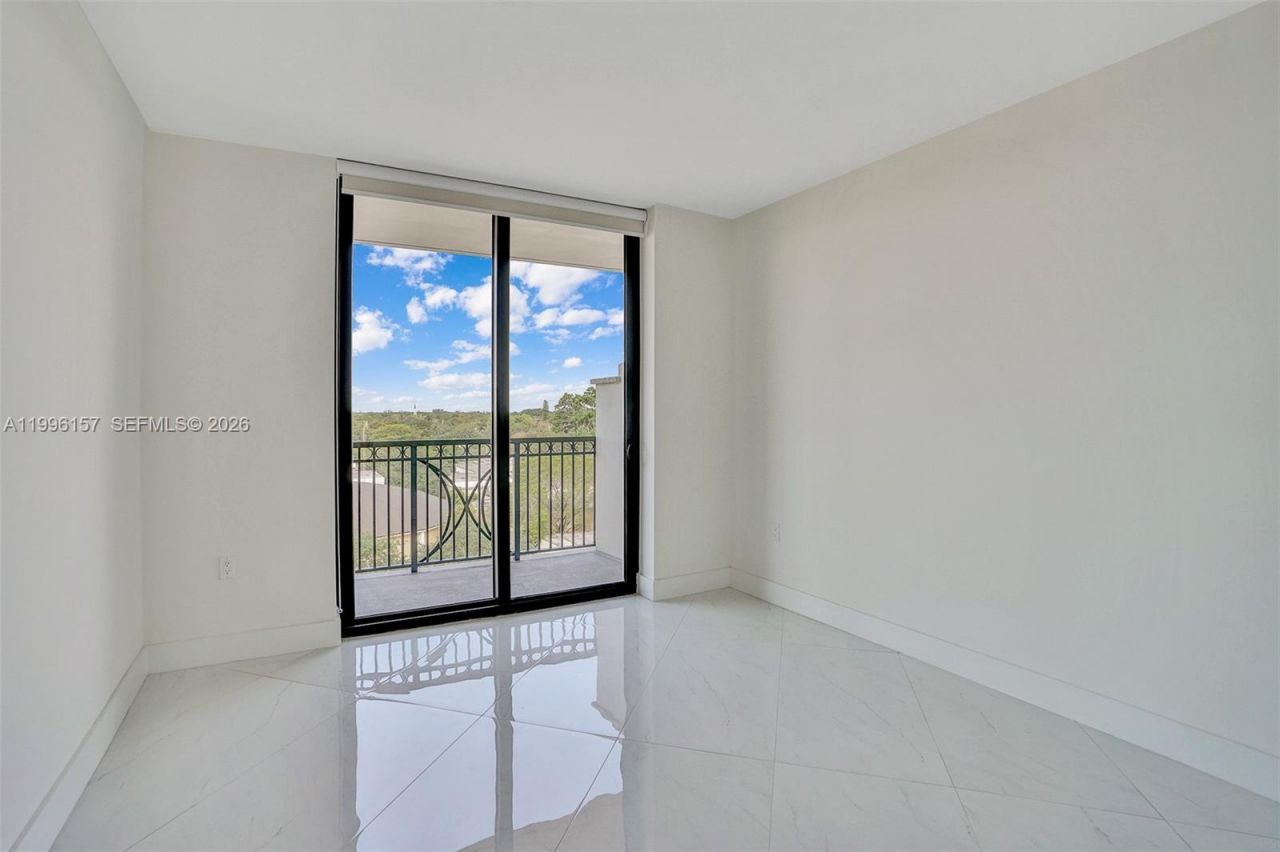 301 Altara Ave, Unit 617, Coral Gables, FL 33146 Photo
