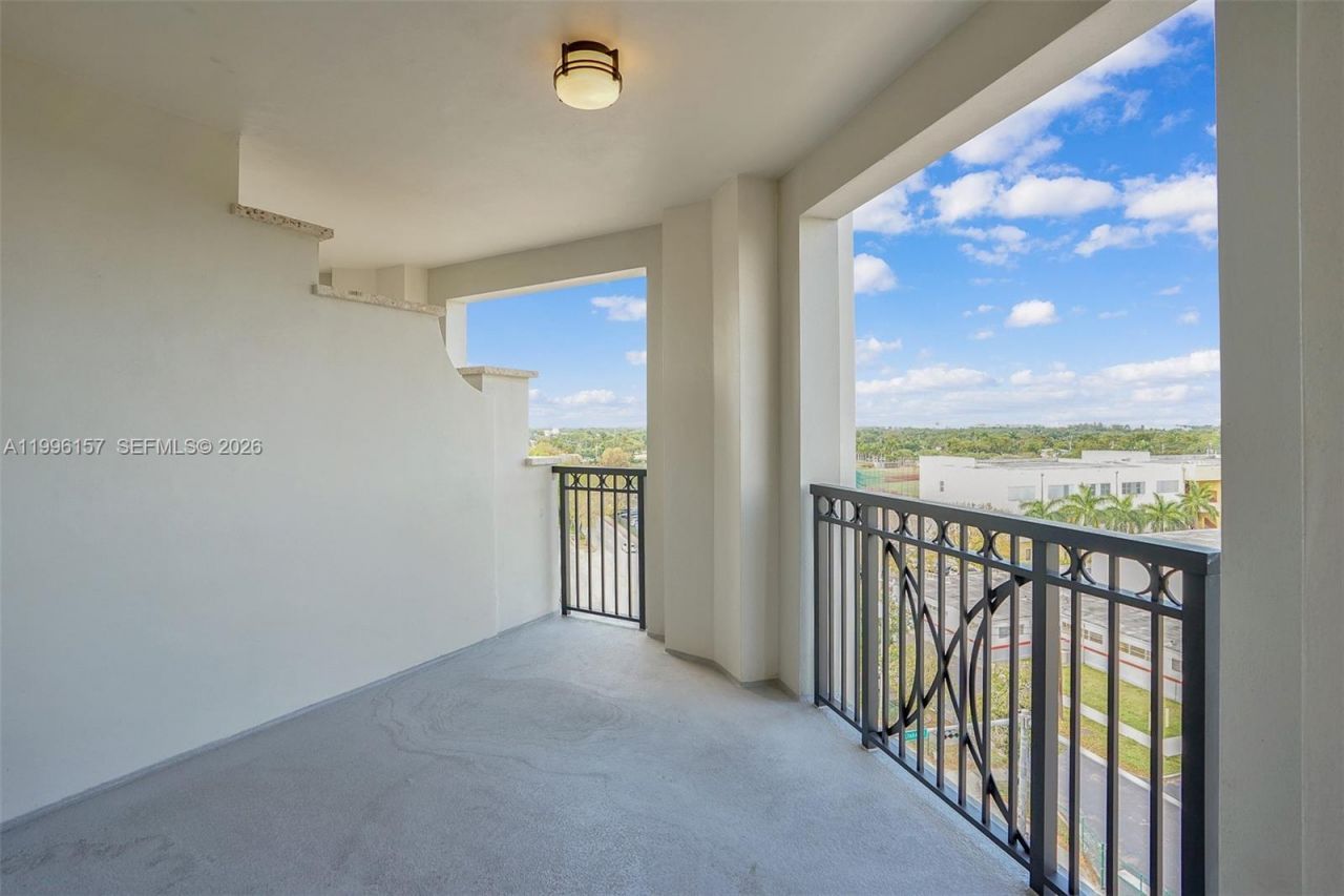 301 Altara Ave, Unit 617, Coral Gables, FL 33146 Photo