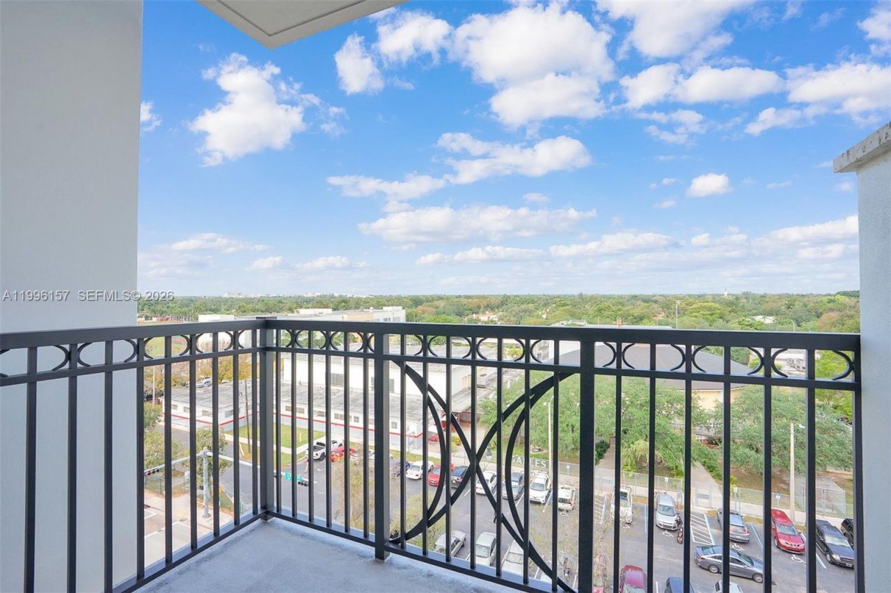 301 Altara Ave, Unit 617, Coral Gables, FL 33146 Photo