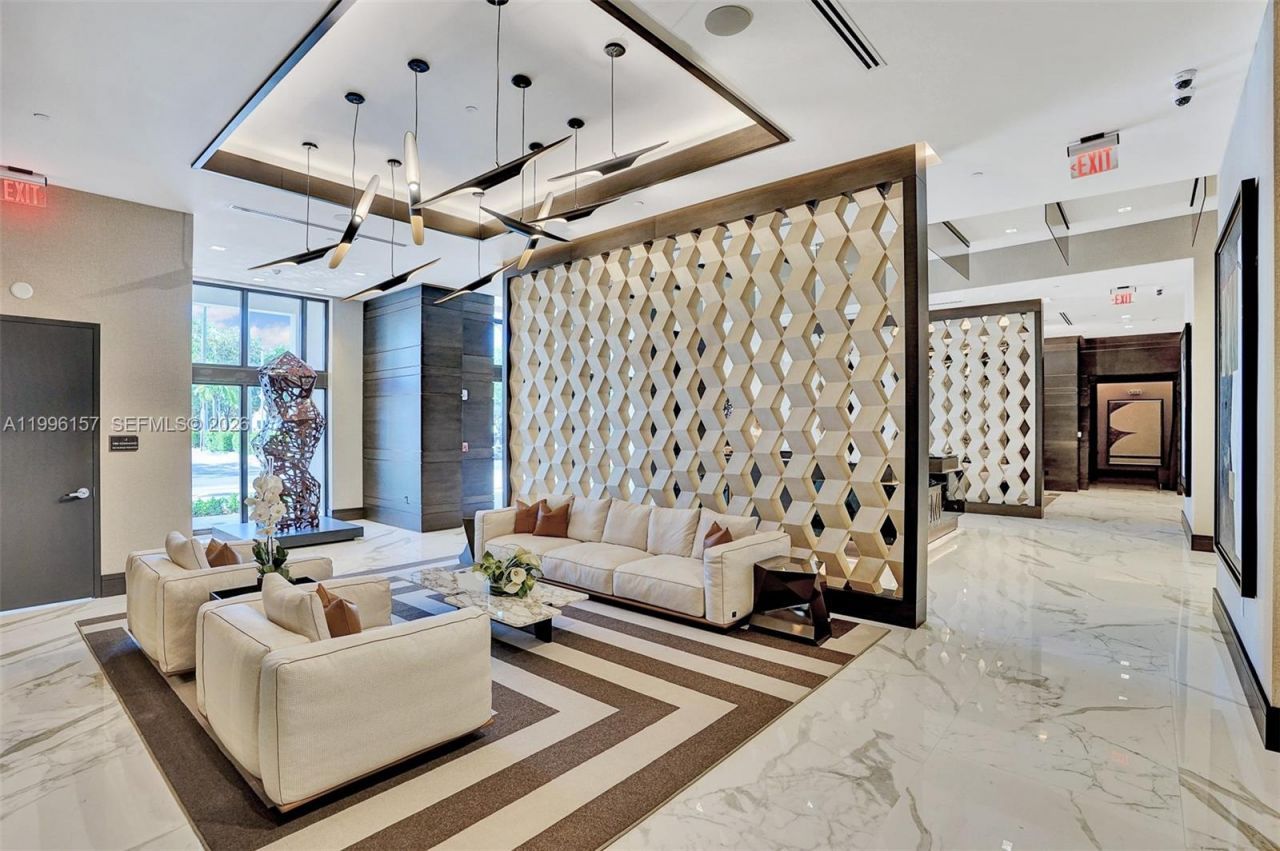 301 Altara Ave, Unit 617, Coral Gables, FL 33146 Photo