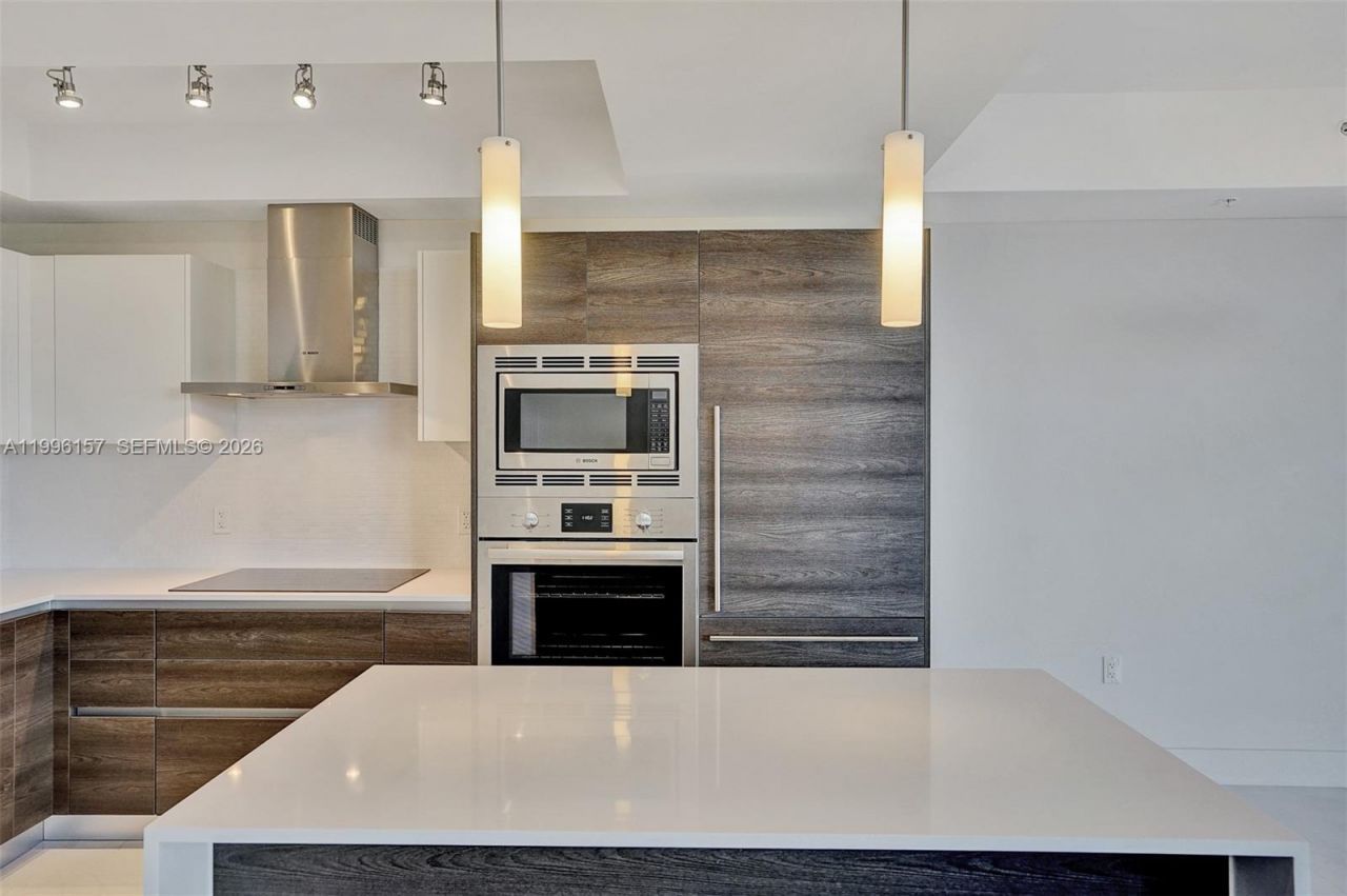 301 Altara Ave, Unit 617, Coral Gables, FL 33146 Photo