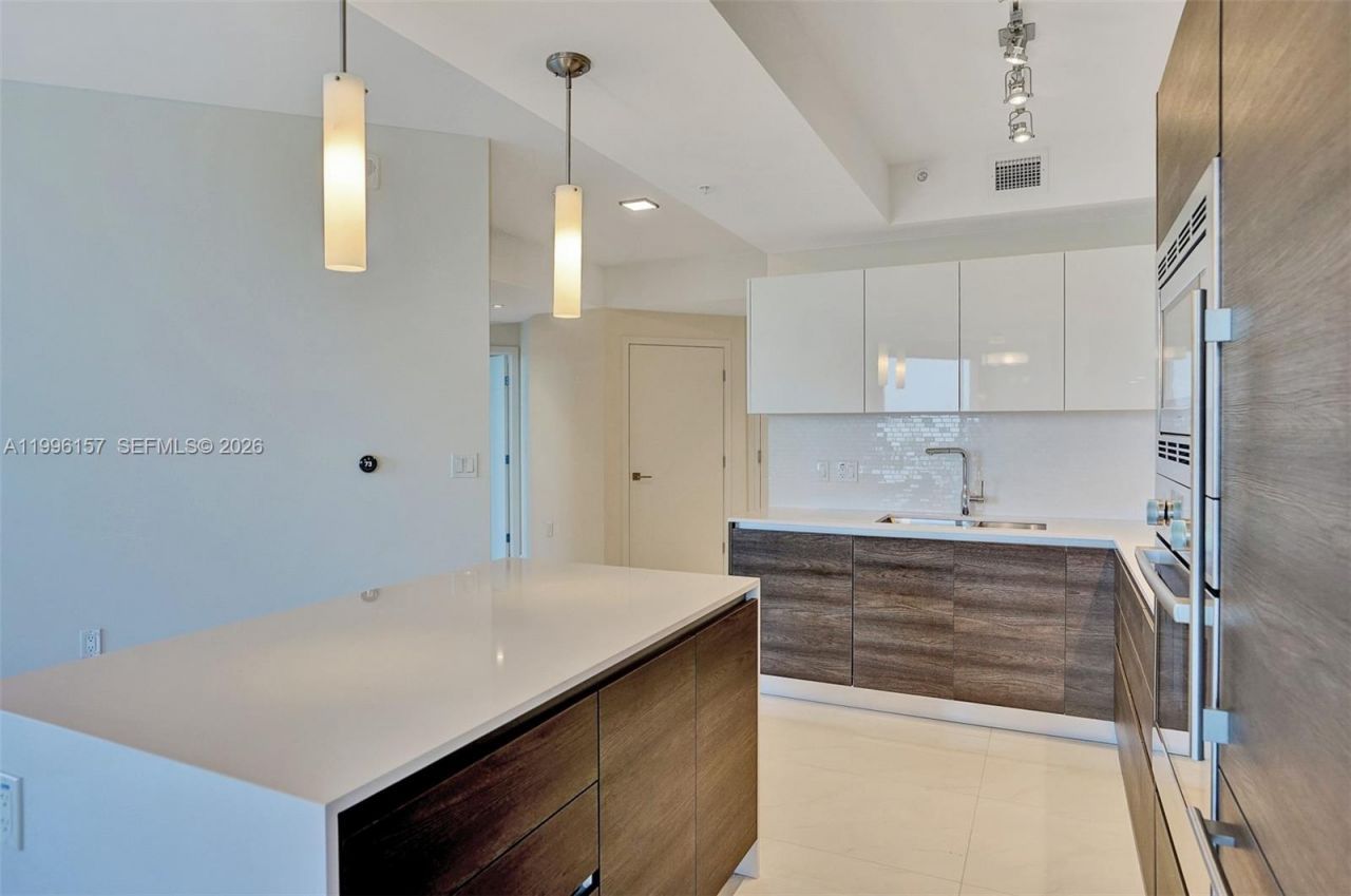 301 Altara Ave, Unit 617, Coral Gables, FL 33146 Photo