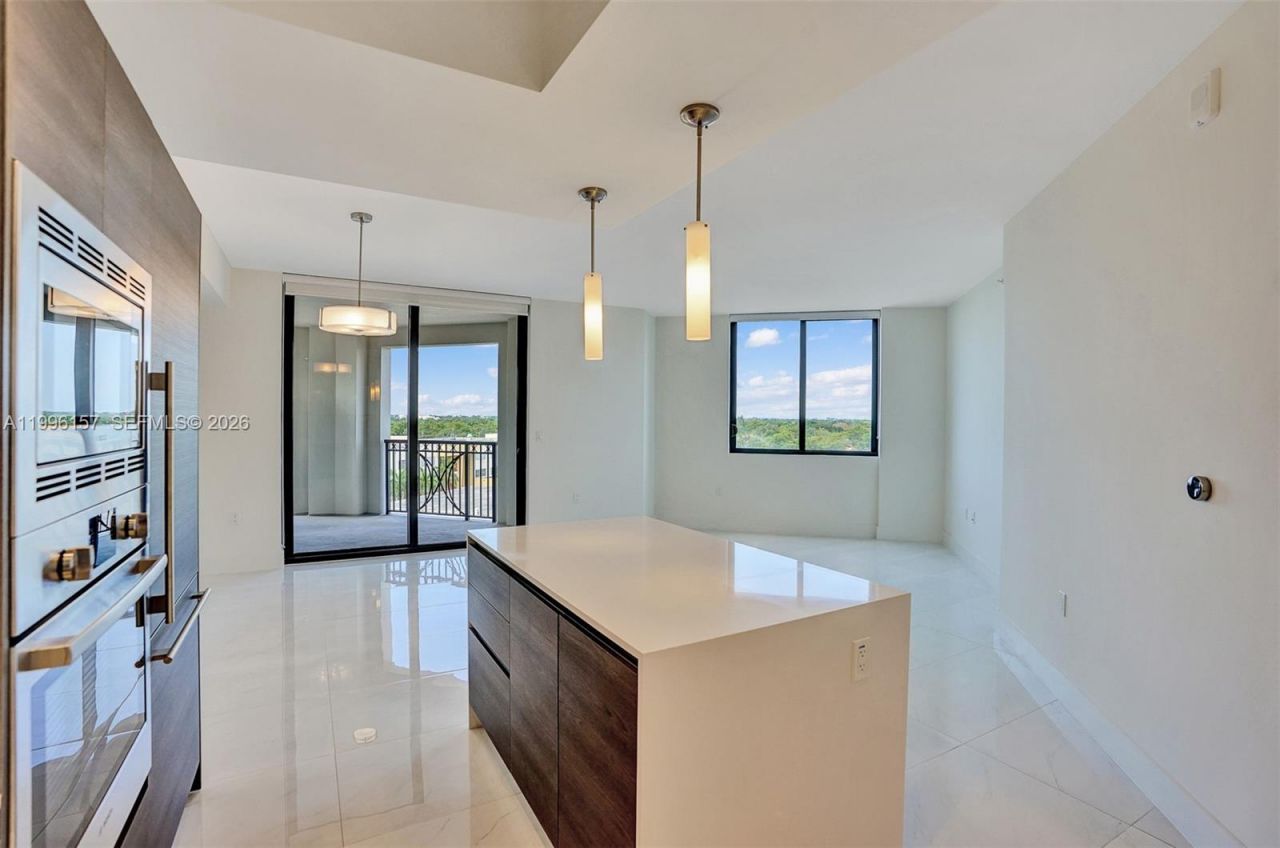 301 Altara Ave, Unit 617, Coral Gables, FL 33146 Photo