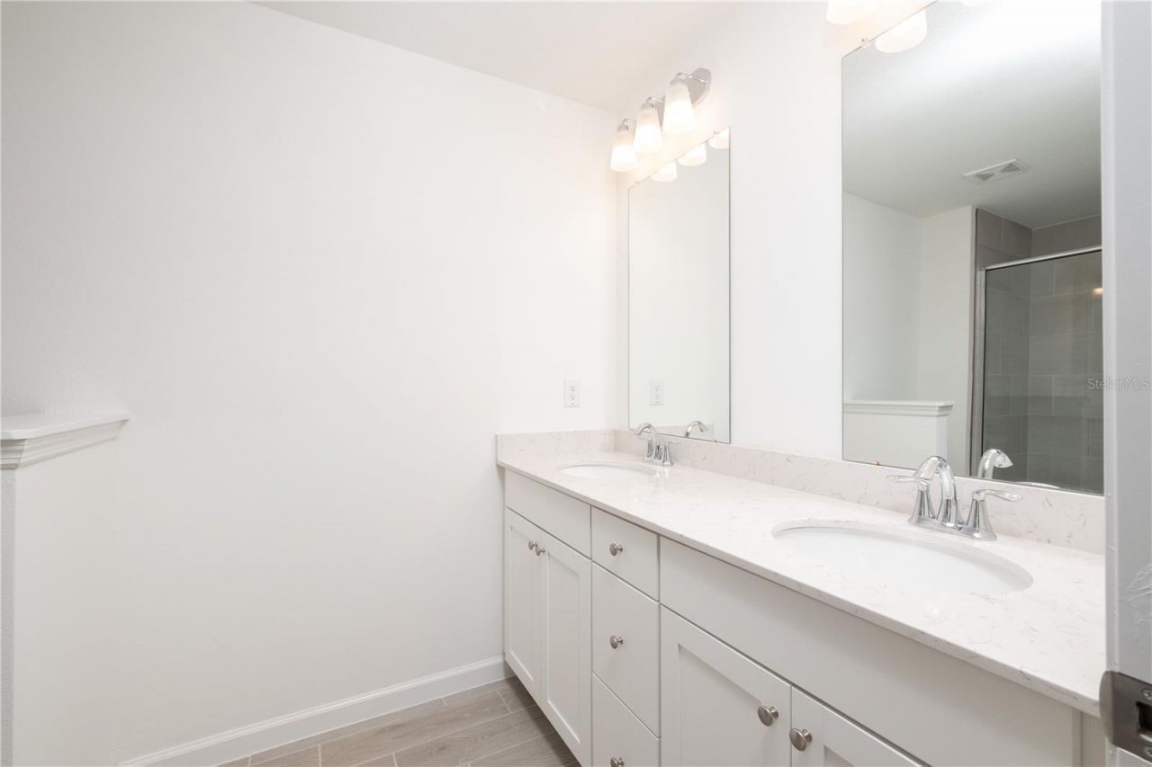 704 NW 126th Terrace, Newberry, FL 32669 Photo